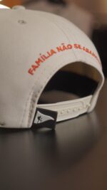 Bone Snapback Casal Legendário Off White Suede - Image 3